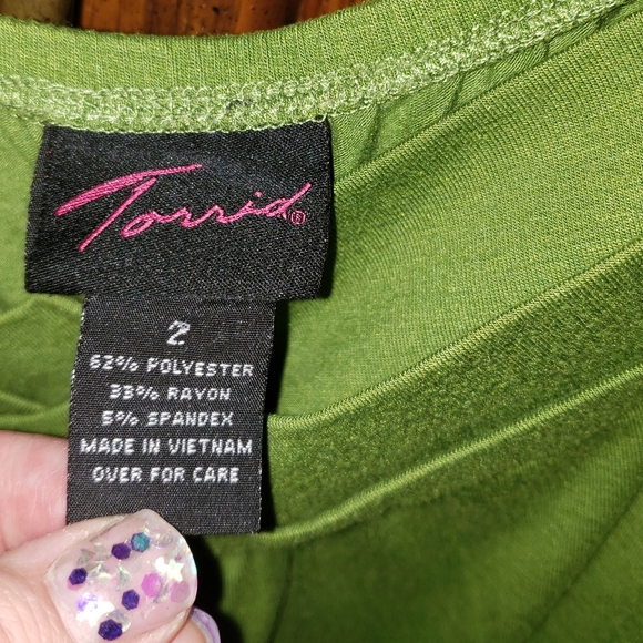 Torrid apple green Tank Top size 2 - Picture 3 of 3